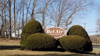 Building Photo - 71 Belair Dr