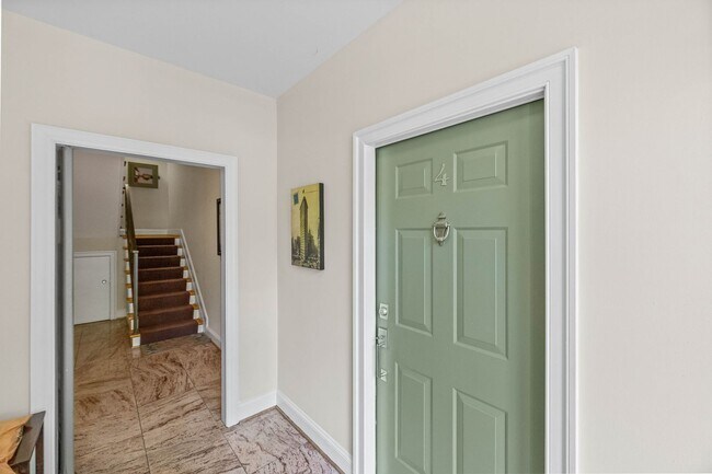 Building Photo - Modern U Street Condo | 2 Bed | 2 Bath | 1000 Sf | Large Balcony | 1 Parking Space