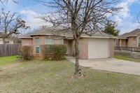 Building Photo - No Application Fees* $1000 off 1st months ...
