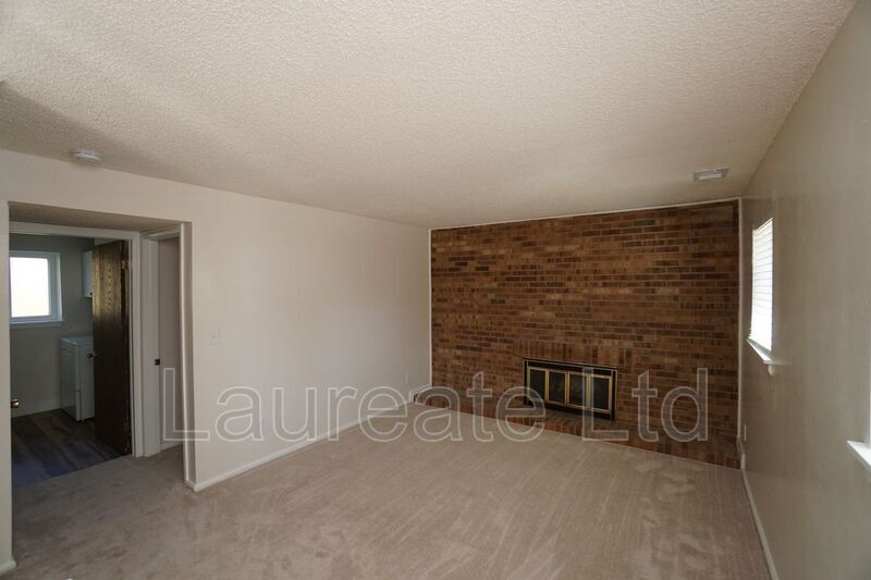 Building Photo - 1155 Fern St