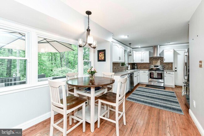 Building Photo - 10428 Collingham Dr
