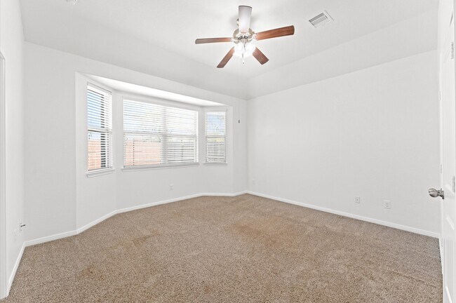 Building Photo - 5610 Glenfield Spring Ln