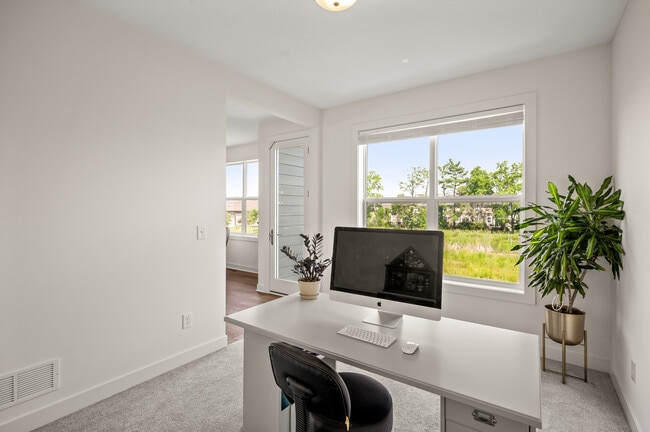 Building Photo - 4253 Picket Wy