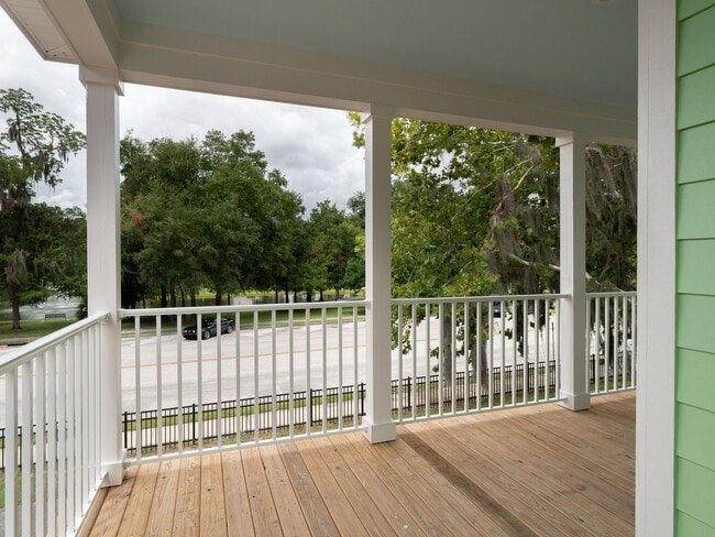 Building Photo - Porter's Lakeside - Luxury 4 Bedroom, 4 Ba...