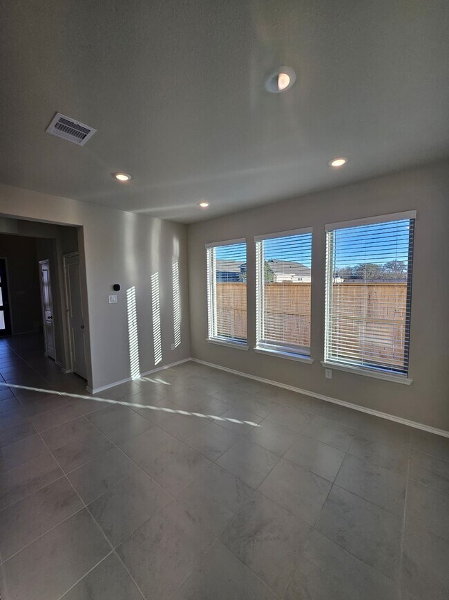 Building Photo - 426 Twilight Mdw Wy