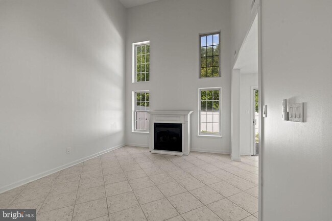 Building Photo - 124 Buckingham Way