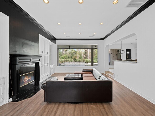 Building Photo - 15318 Beecham Dr