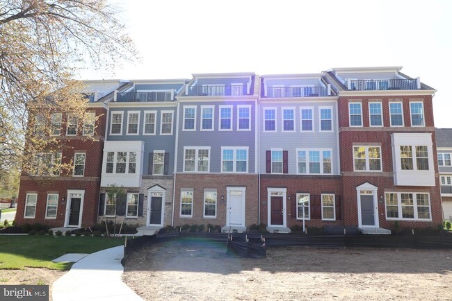 Building Photo - 10815 Cedar Ave