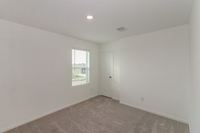 Building Photo - 16726 Old Wagon Wy