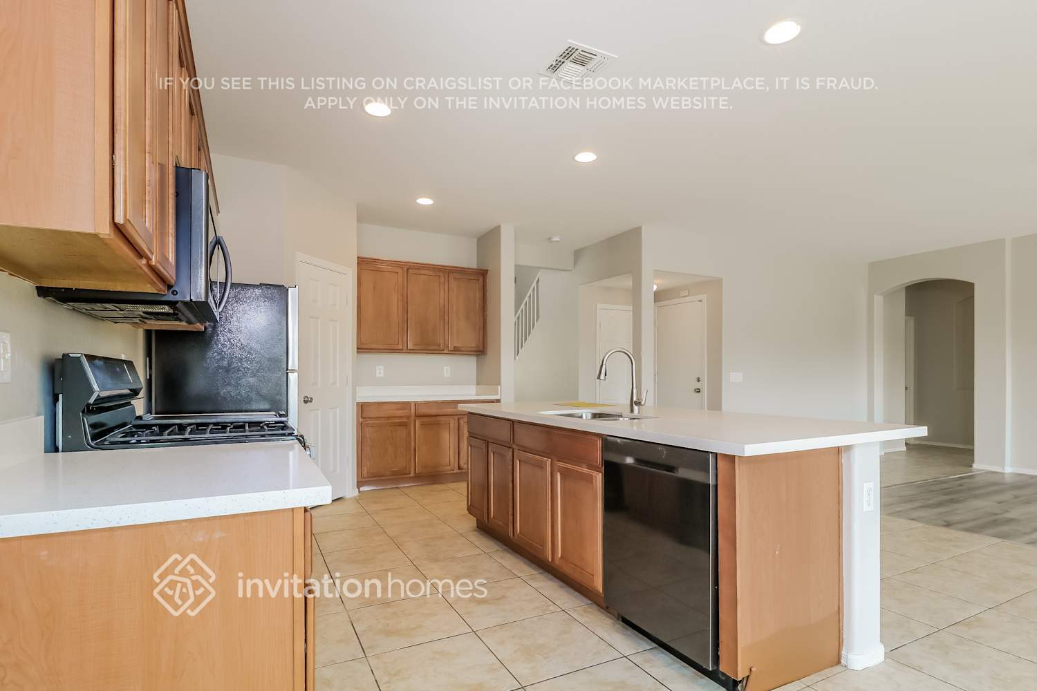 Building Photo - 12175 W Mountain View Dr