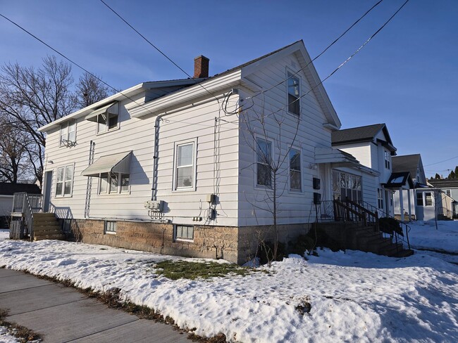 Building Photo - 503 W 5th Ave