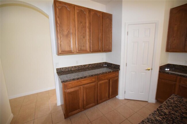 Building Photo - 2604 Lutza Way