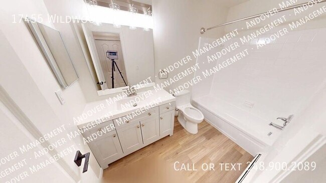 Building Photo - 17455 Wildwood St