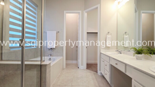 Building Photo - 1922 Renwick Dr