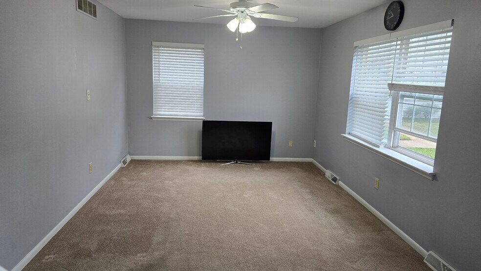 Building Photo - 22 Oyster Bay Rd