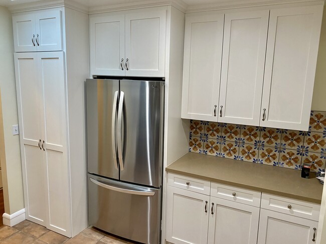 Newly renovated large kitchen - 1222 Spruce St