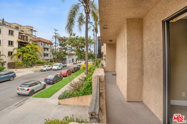 Building Photo - 1633 S Bentley Ave