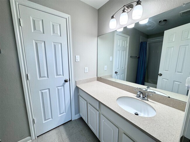 Building Photo - 24331 Bludana Ln