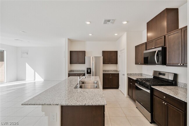 Building Photo - 9079 Vesey Ave