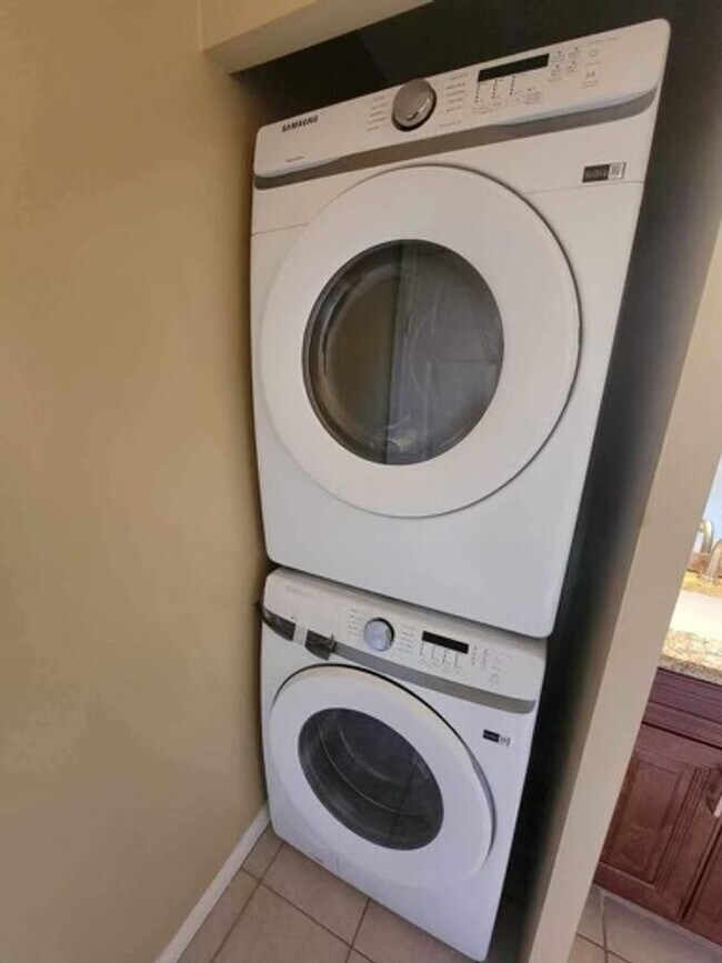 Building Photo - 2003 Zolder Ct