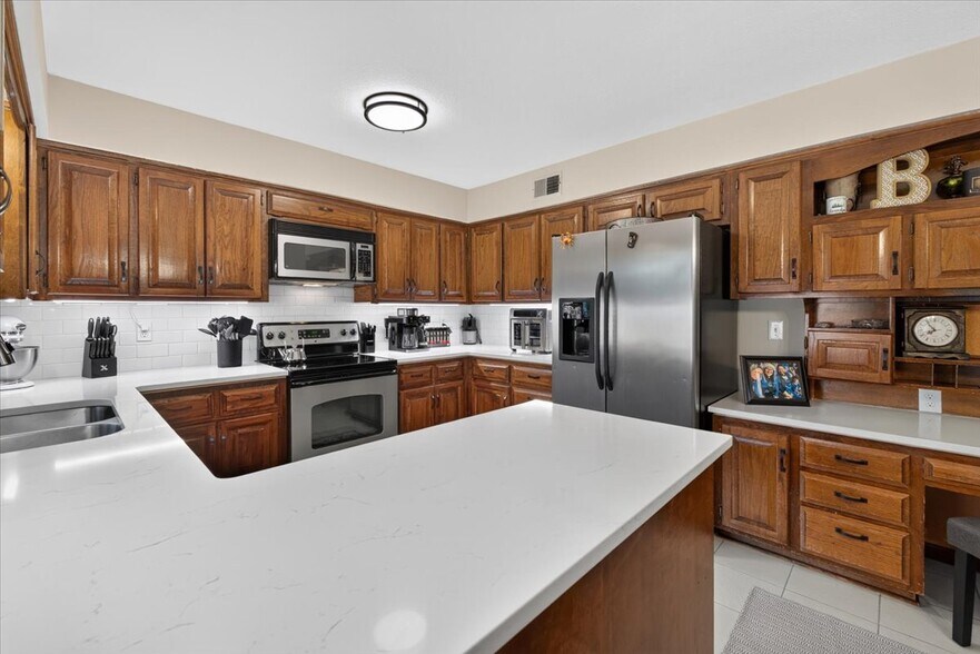 Building Photo - 9002 Swarner