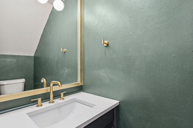 Building Photo - 4111 Herschel Ave