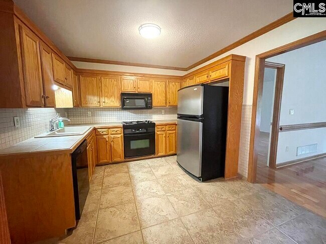 Building Photo - 305 Willowood Pkwy