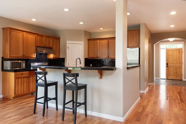 Building Photo - 4-Bedroom Home Near Pine Nursery Park Smart Upgrades & Spacious Yard