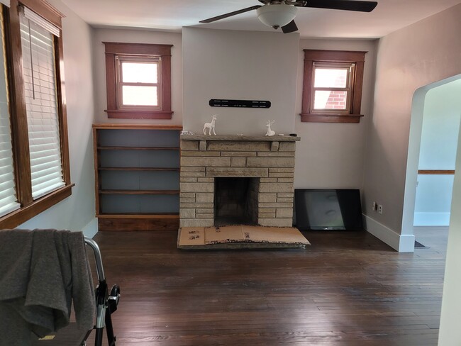 Building Photo - 1243 Hillsdale Ave