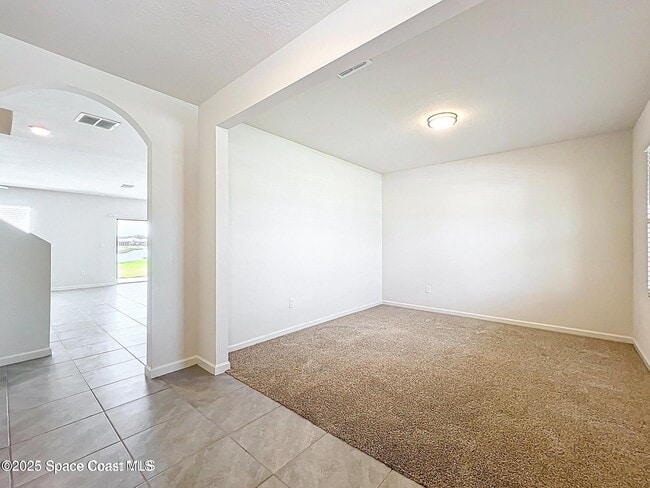 Building Photo - 870 Remington Green Dr SE