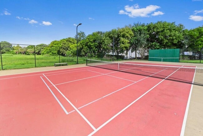 Building Photo - 2038 Alta Meadows Ln