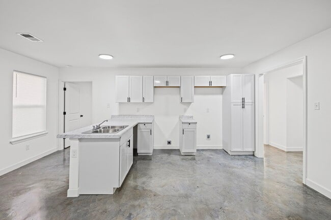 Building Photo - 1373-1375 COOPER ST