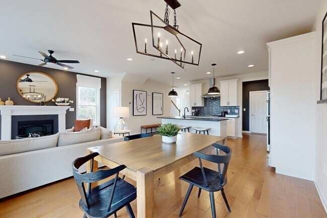 Building Photo - 129 Cold Brk Dr