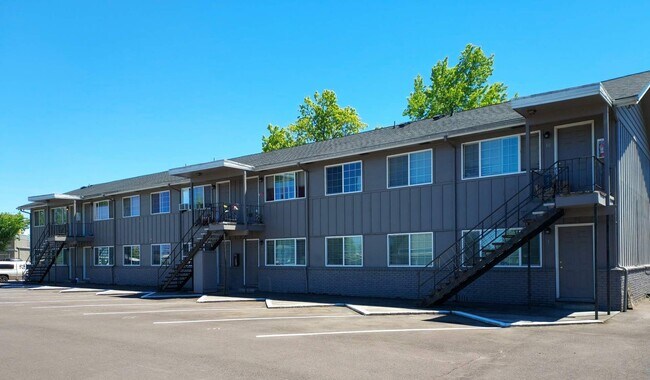 Primary Photo - (964 - 01) 2 bedroom/1 Bath
