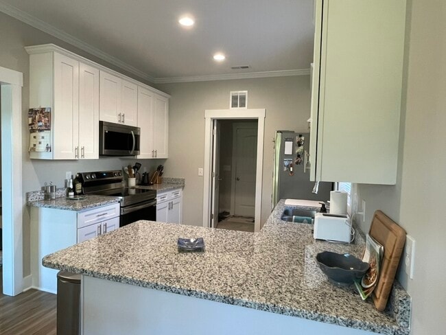 Building Photo - 227 Clay Hill Rd