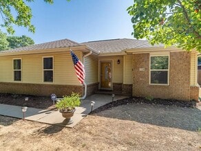 Building Photo - 1326 Tradition Ave