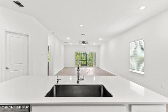 Building Photo - 355 Miromar Lk Dr