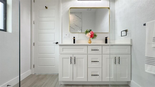 Building Photo - 178 Lime Tree Park