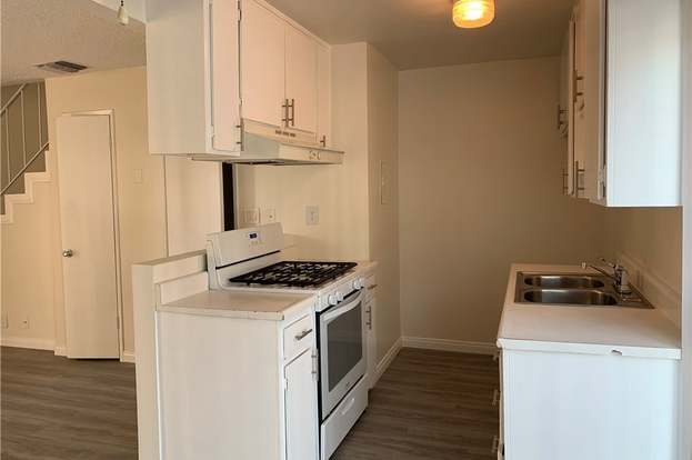 Building Photo - 656 Lemar Park Dr