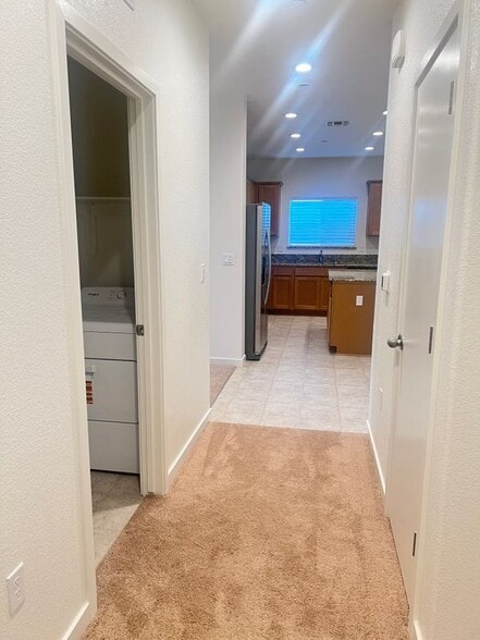 Building Photo - 741 Skyler Ct