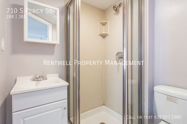 Building Photo - 710 S Percy St