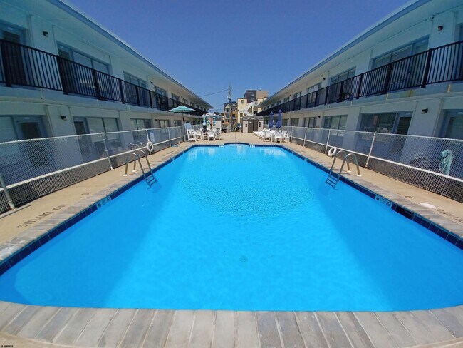 Building Photo - 3501 Boardwalk