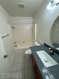 Building Photo - 11 Calandria