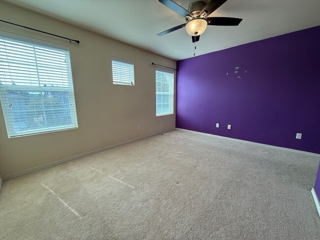 Building Photo - 4 Bedroom DuPont Home for Rent