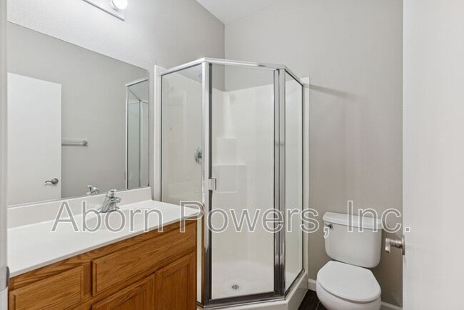 Building Photo - 620 Pearl Pl