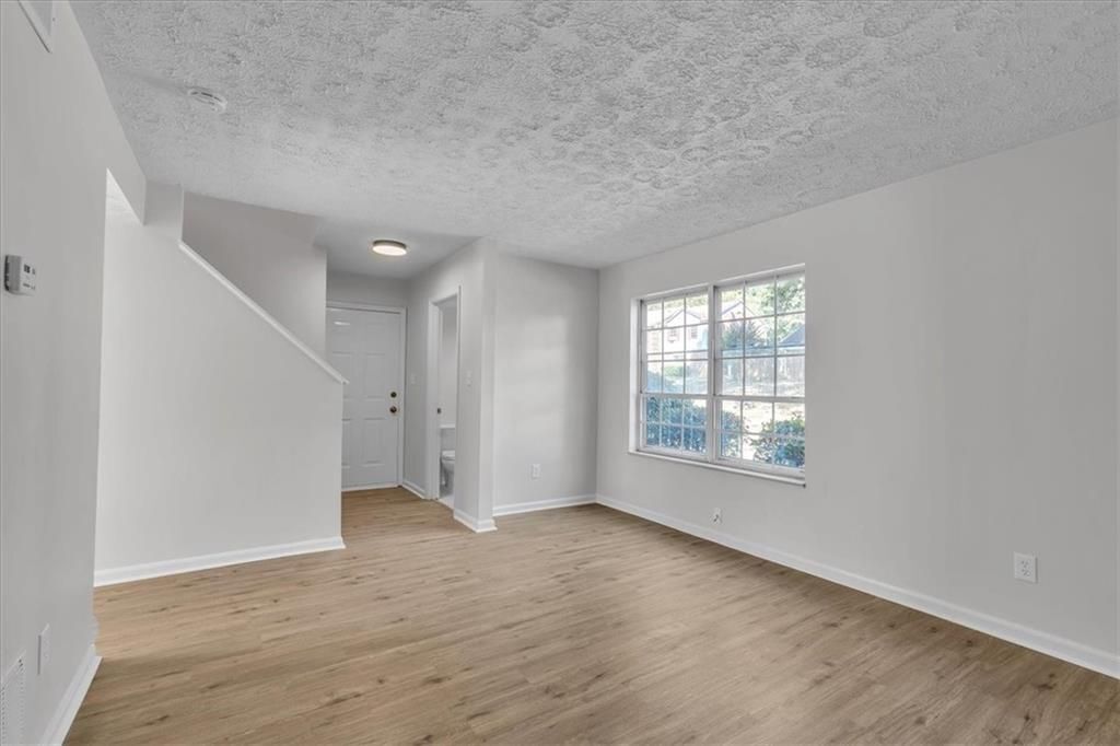 Building Photo - 2613 Stratford Ln