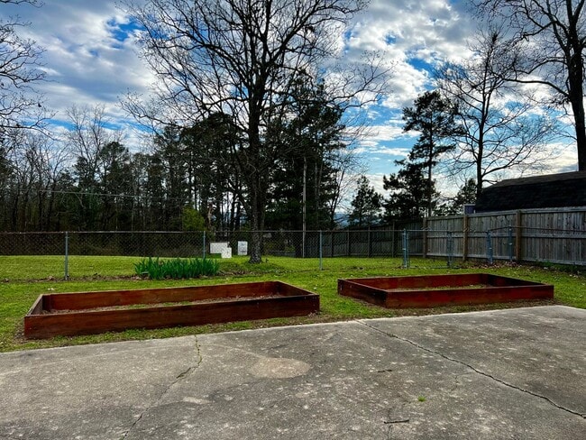 Building Photo - 895 Marion Anderson Rd