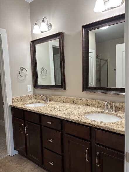 Building Photo - 108 Bellingdon Dr