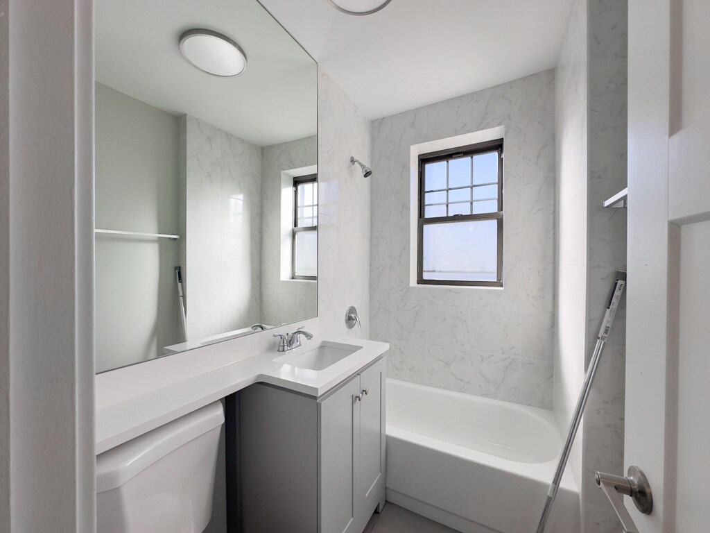 Building Photo - 378 Hazel Ave