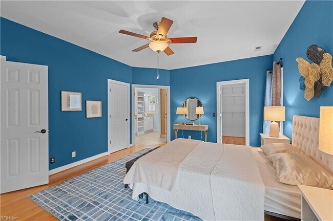 Building Photo - 232 Suri Dr